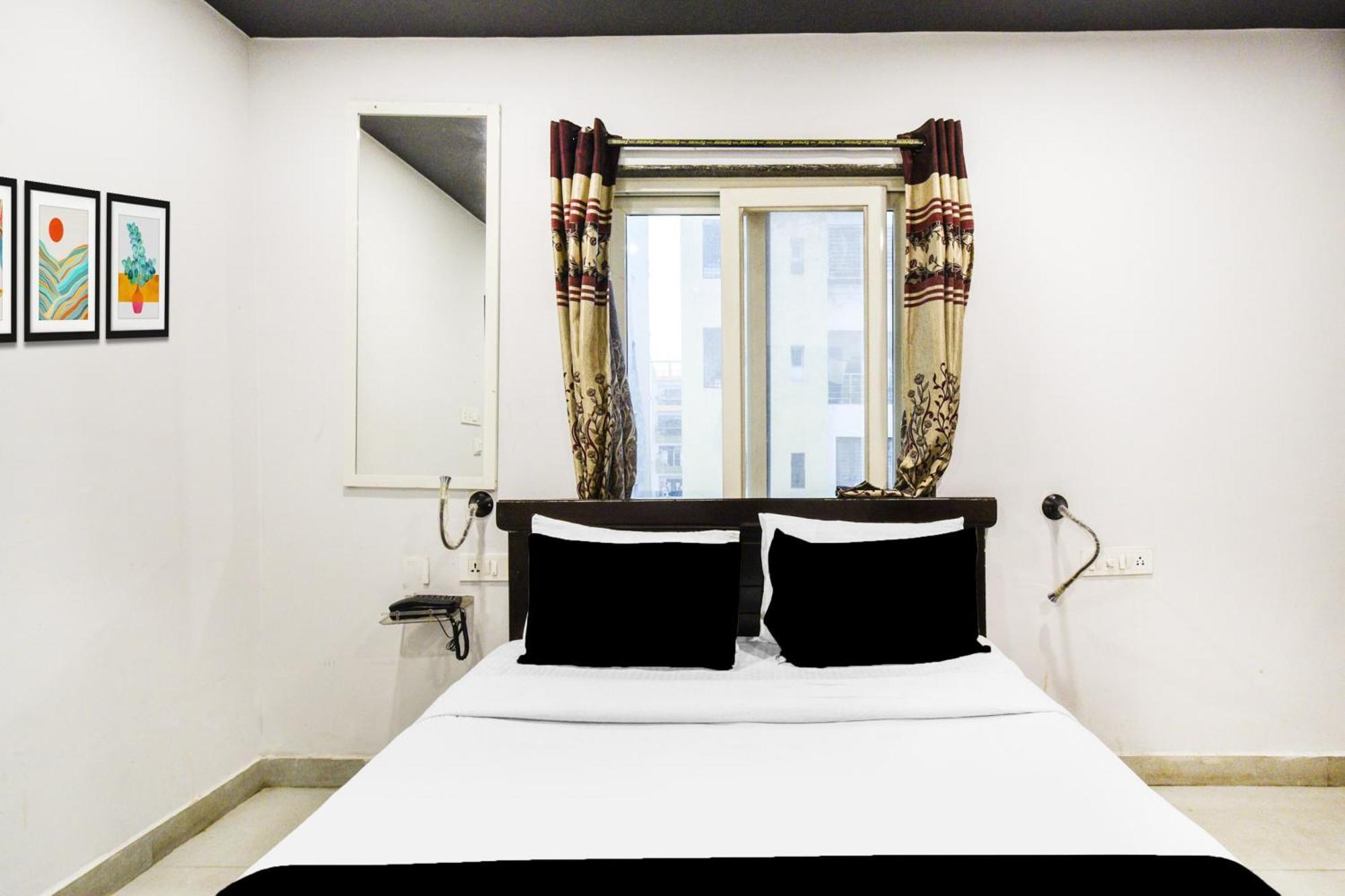 Готель Super Townhouse Alwal Road Trimulgherry Екстер'єр фото